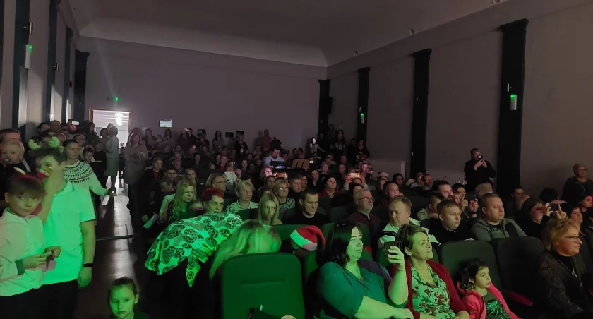 Foto i tekst: Dom Kultury w Baniach