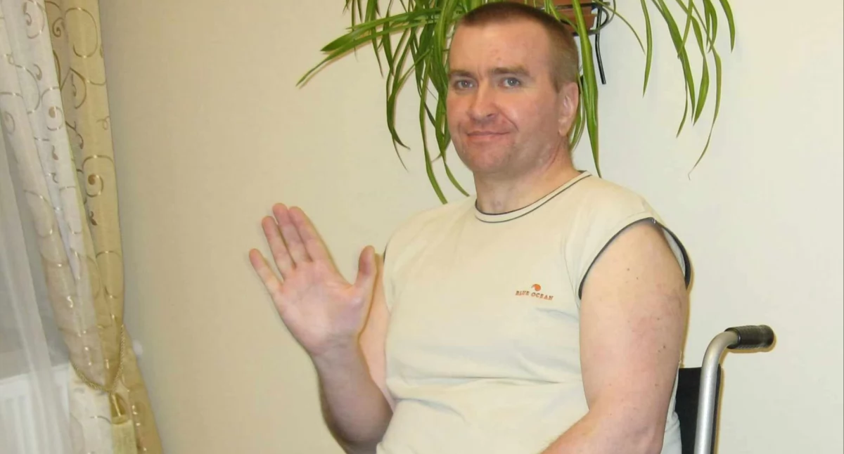Akcje charytatywne, Cudem przeżył uderzenie lokomotywy Potrzebuje pomocy - zdjęcie, fotografia