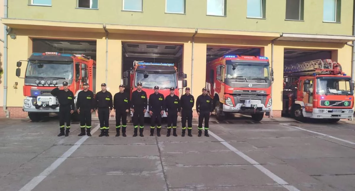 Straż pożarna, Gryfińscy strażacy uczcili pamięć dwóch zmarłych kolegach [WIDEO] - zdjęcie, fotografia
