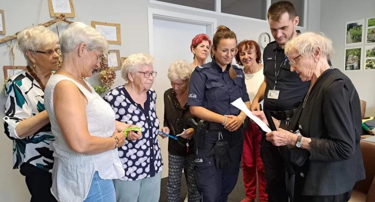 Seniorzy, Policja Dziennym Senior+ [ZDJĘCIA] - zdjęcie, fotografia