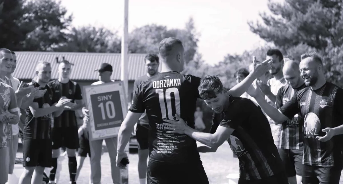 Piłka nożna, tylko derby gminy Banie działo klasach - zdjęcie, fotografia