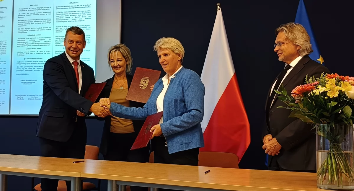 Samorządowcy, Spotkanie władzami przygranicznych powiatów - zdjęcie, fotografia