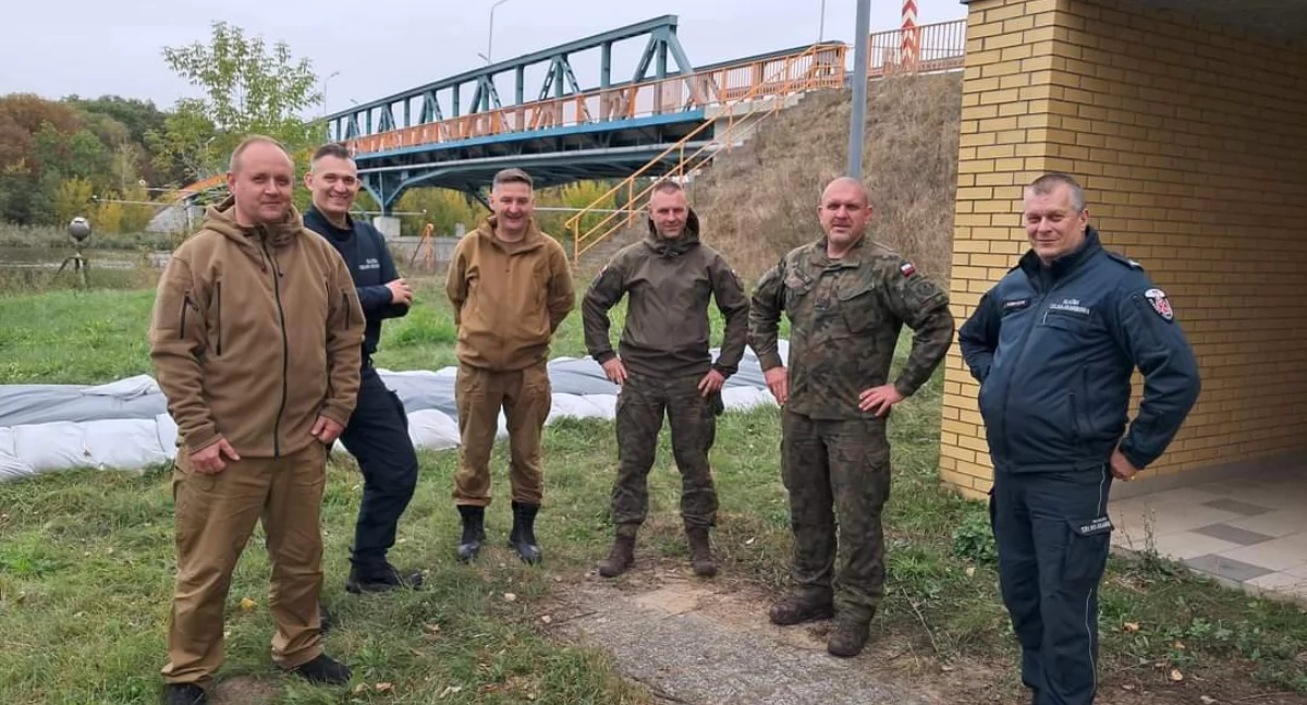 Info, powodziowa dotrze jutro Gryfina wyglądają ostatnie przygotowania - zdjęcie, fotografia