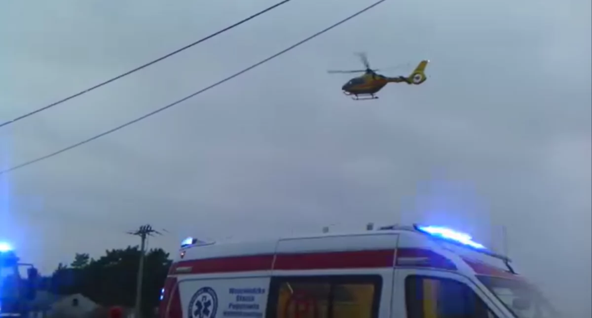 Wypadki drogowe, Wypadek Żórawkach Przyleciał helikopter - zdjęcie, fotografia
