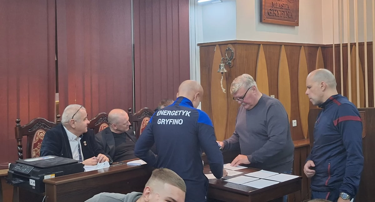 Piłka nożna, Znamy Zarząd Energetyka Gryfino - zdjęcie, fotografia