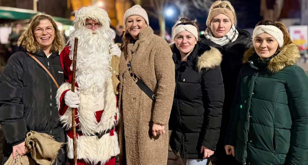 Imprezy, Gospodynie regionu zachwyciły podczas jarmarku Niemczech - zdjęcie, fotografia
