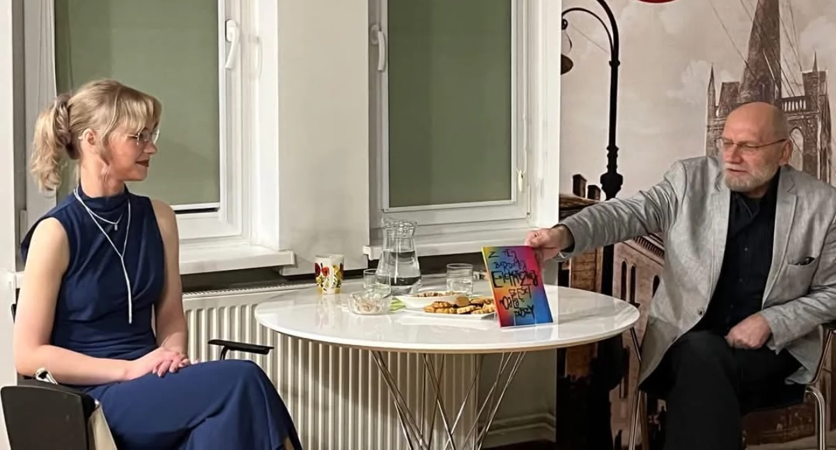 Książki, letnia gryfińska poetka miała pierwszy wieczór autorski [GALERIA] - zdjęcie, fotografia