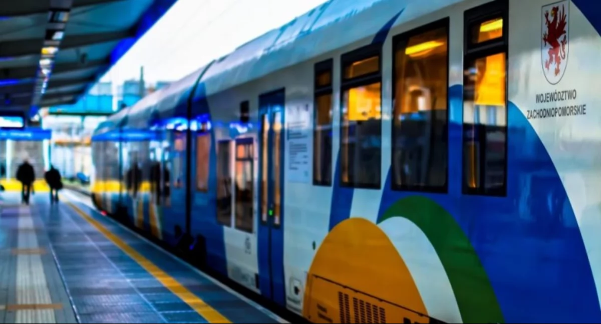 Transport i komunikacja, Podajemy rozkład jazdy pociągów Polregio - zdjęcie, fotografia
