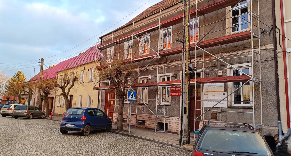 Inwestycje, remont elewacji budynku - zdjęcie, fotografia