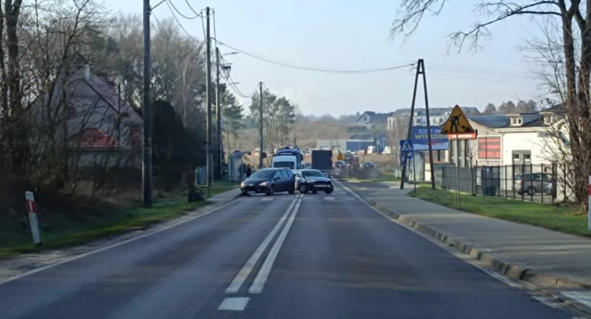 Policja - kryminalne, zatrzymania ulicy Pomorskiej Gryfinie - zdjęcie, fotografia