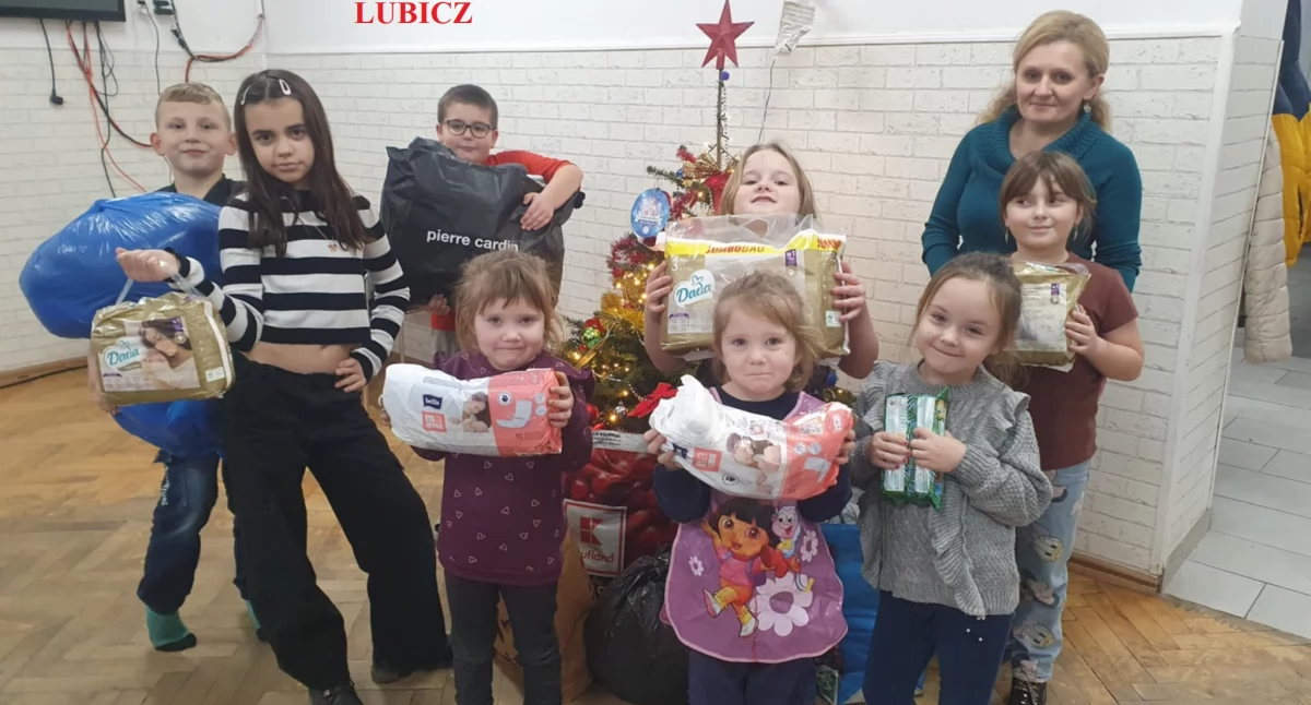 Akcje charytatywne, udało zebrać podczas Paczuszki Maluszka [GALERIA] - zdjęcie, fotografia