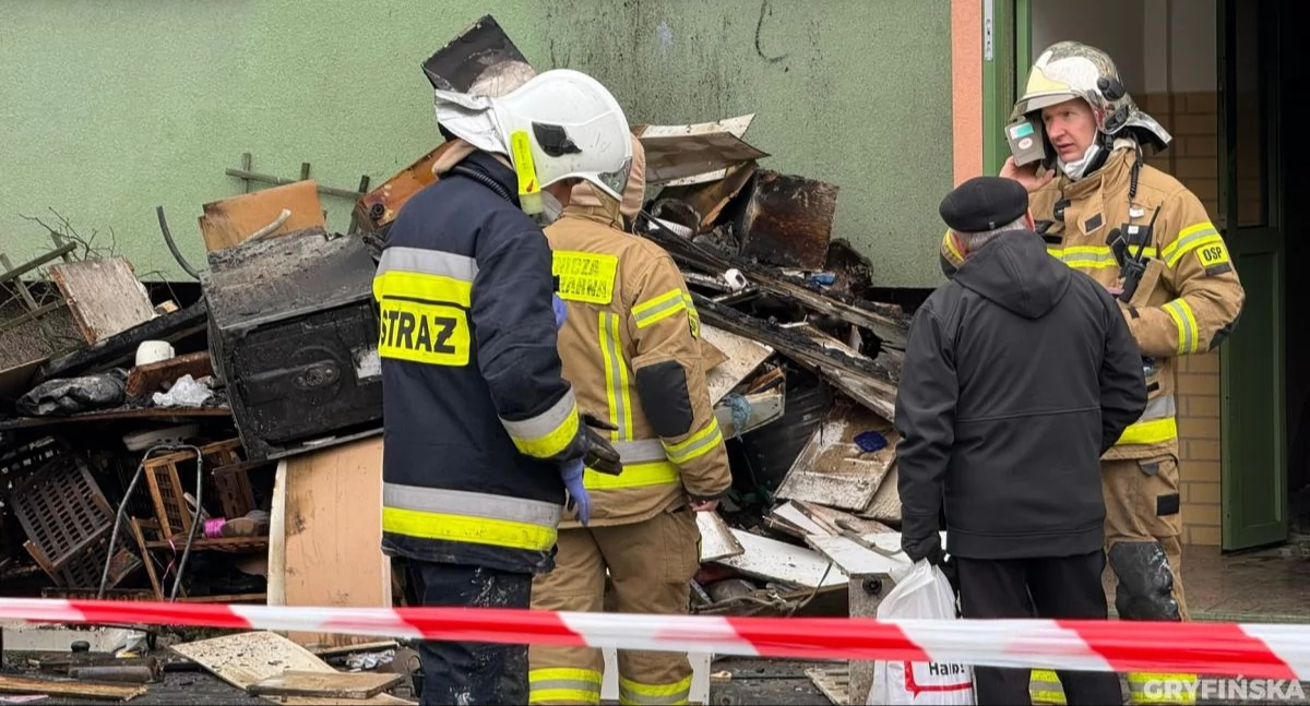 Straż pożarna, Podczas pożaru ewakuowano osób trafiło szpitala - zdjęcie, fotografia