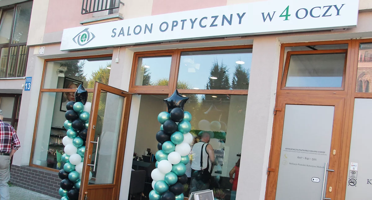 Promocja, salonie Przyjmuje okulista - zdjęcie, fotografia