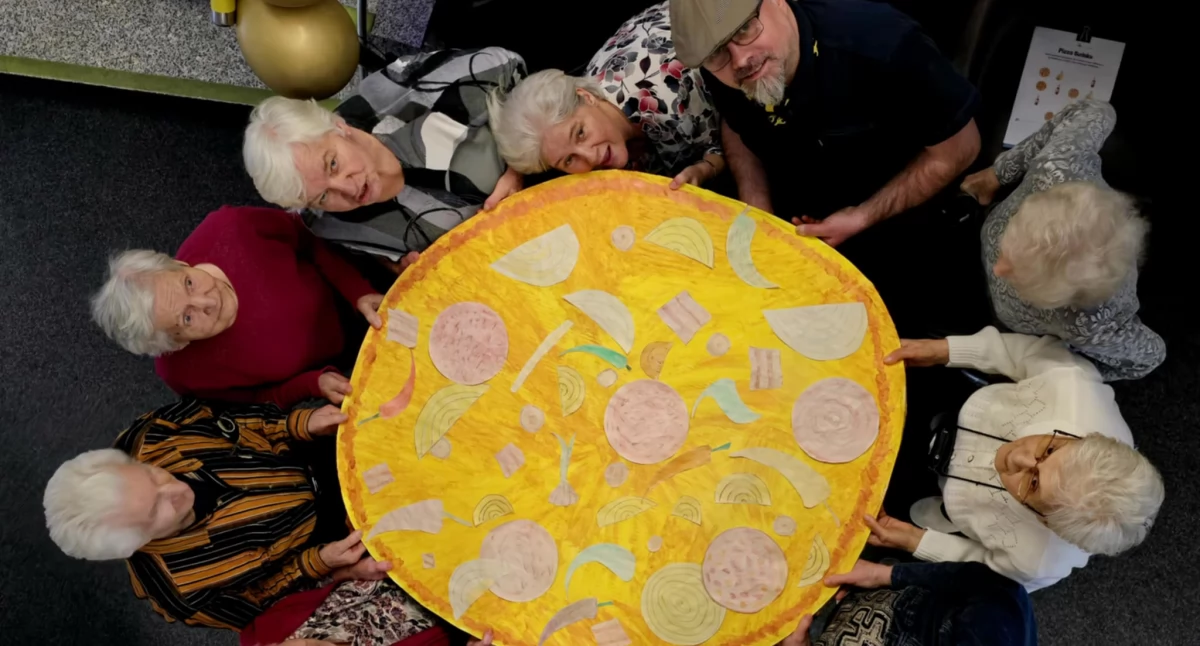 Seniorzy, Dziś Światowy Dzień Pizzy! świętowali seniorzy [GALERIA] - zdjęcie, fotografia