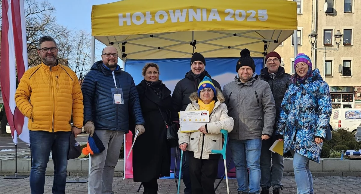 Partie i ugrupowania, Polska zbiera podpisy Szymona Hołowni - zdjęcie, fotografia
