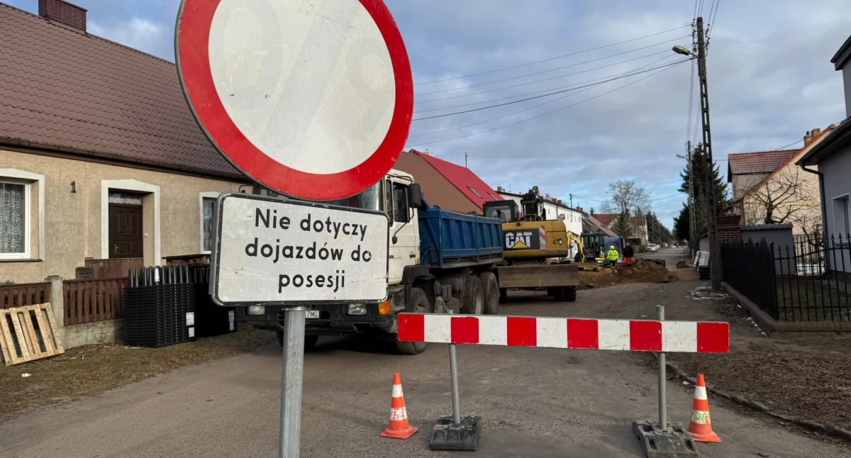 Transport i komunikacja, Budują Szkolną Żabnicy - zdjęcie, fotografia
