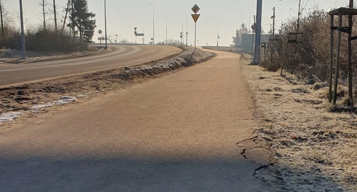 Interwencje, REDAKCJI Podczas zniszczyli ścieżkę - zdjęcie, fotografia