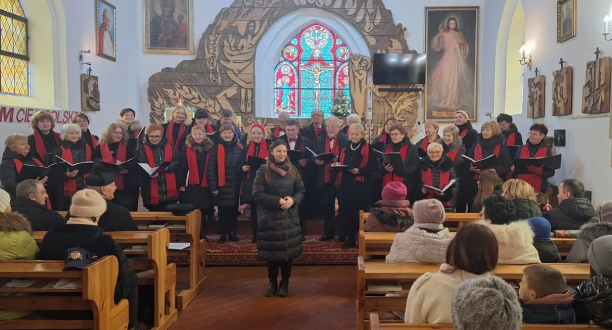 Koncerty muzyka, Chór Musica dziękuje księżom mieszkańcom [WIDEO] - zdjęcie, fotografia