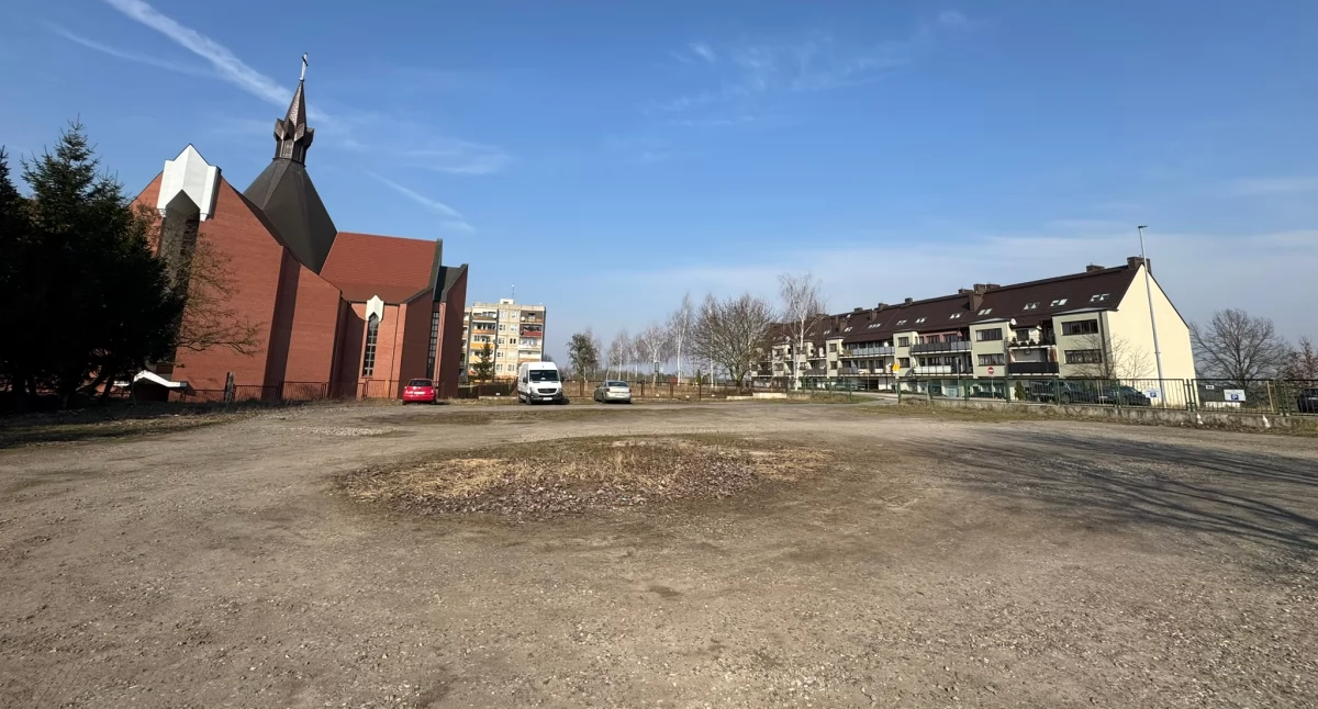Transport i komunikacja, Władze Gryfina wybudują parking władze szkoły udostępniają teren - zdjęcie, fotografia
