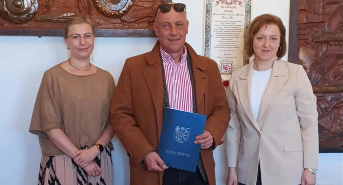 Inwestycje, Podpisali umowę Dotyczy budowy ujęcia budową sieci wodociągowej - zdjęcie, fotografia