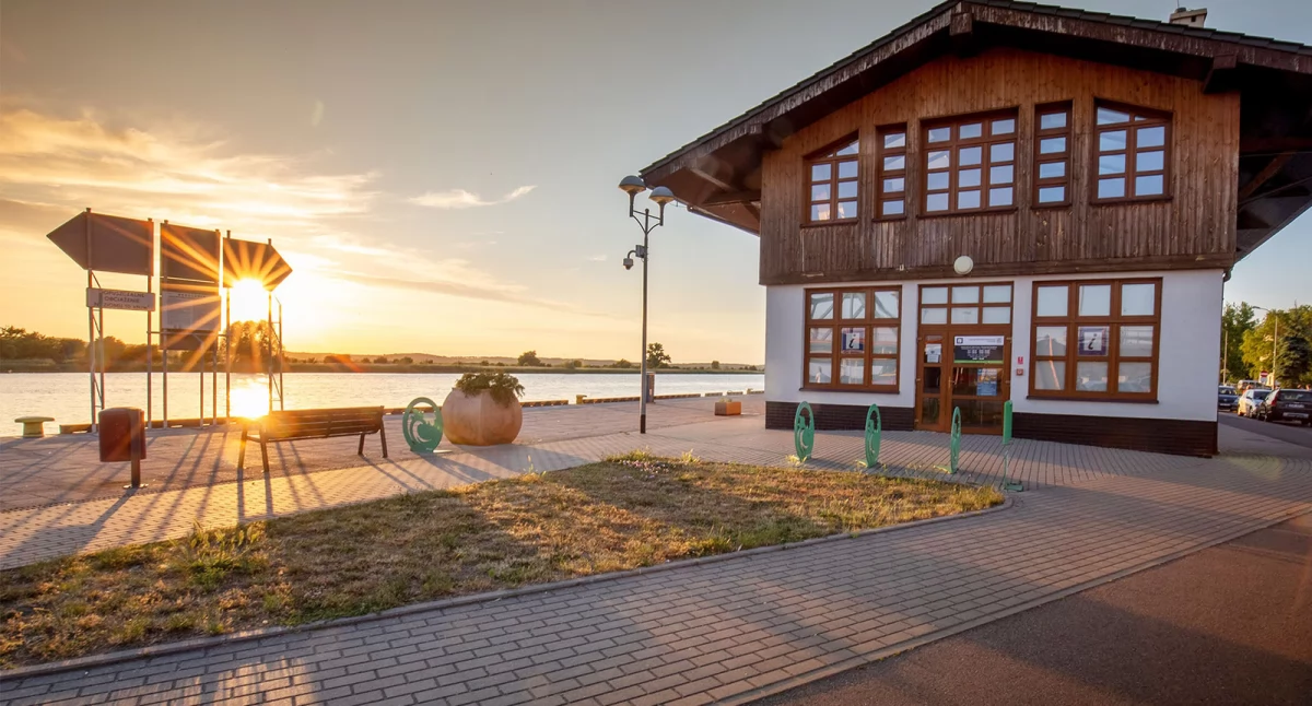 Info, Zamiast gryfińskim nabrzeżu powstać punkt gastronomiczny - zdjęcie, fotografia