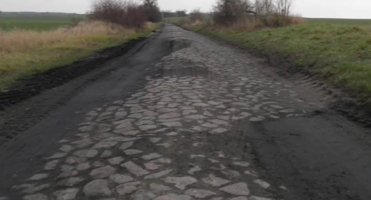 Inwestycje, Starostwo powiatowe wyremontuje kolejną drogę - zdjęcie, fotografia