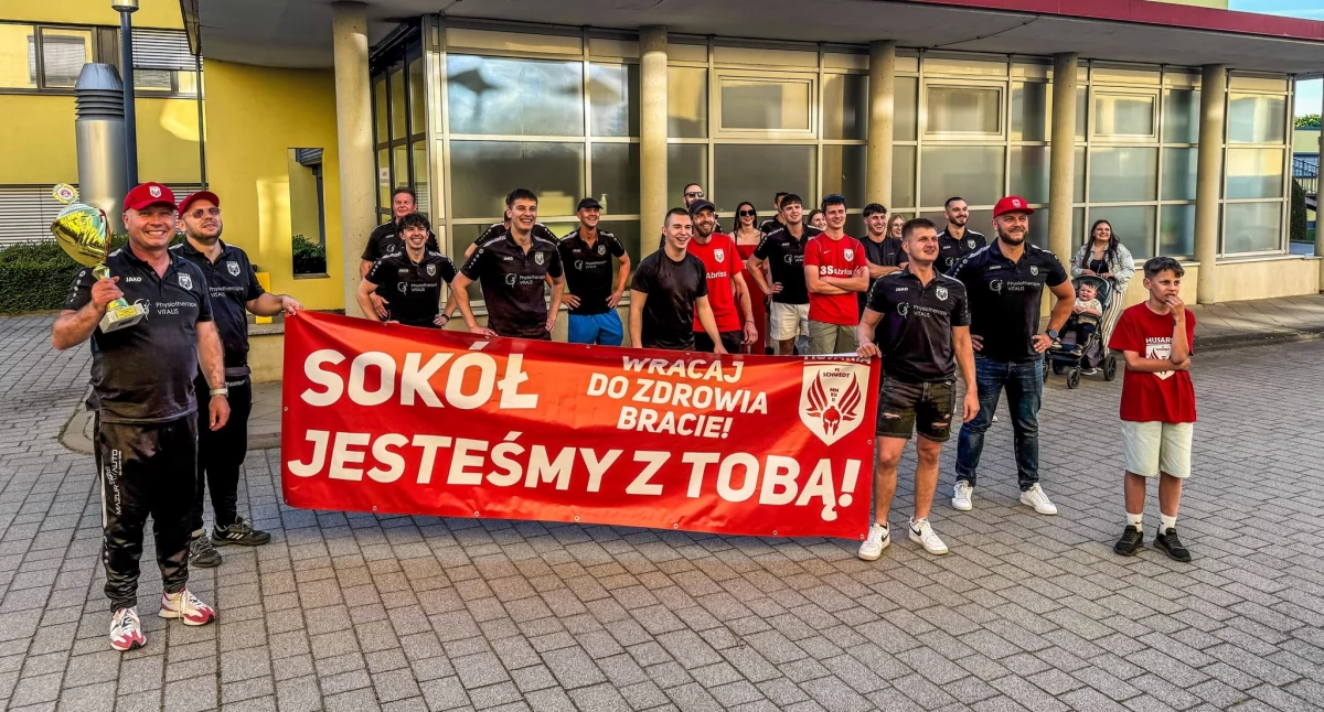 Piłka nożna, Historyczny Finał Husaria Schwedt Serce Walka Wsparcie Przyjaciela - zdjęcie, fotografia