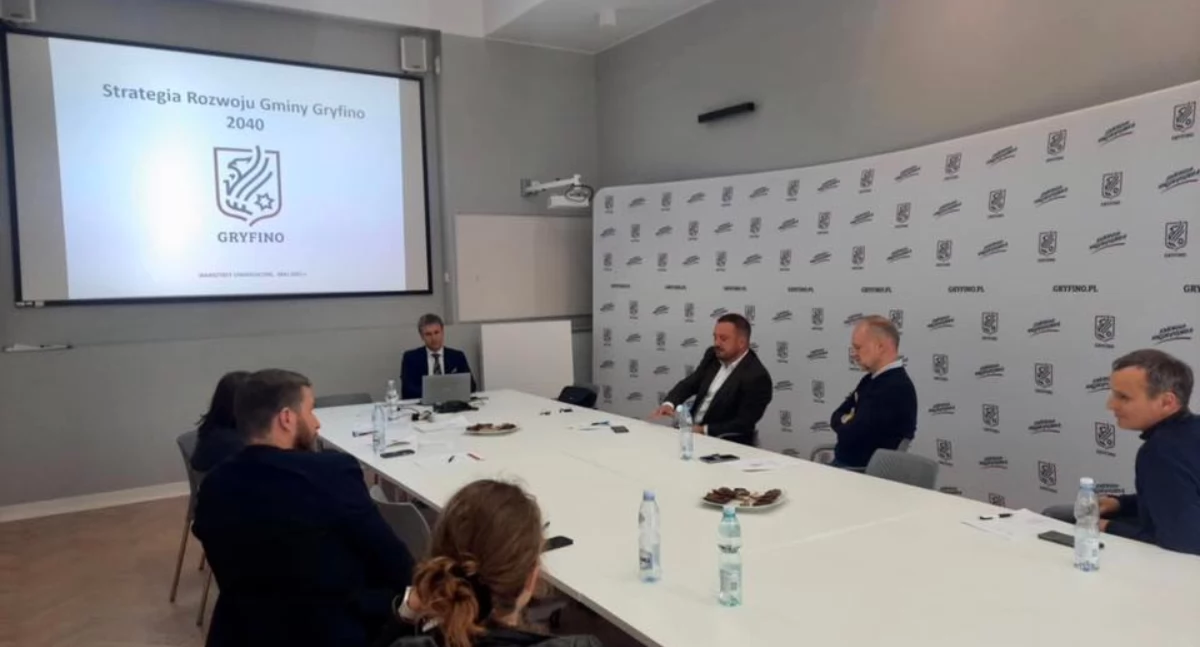 Info, Rozmawiali temat strategii rozwoju gminy - zdjęcie, fotografia