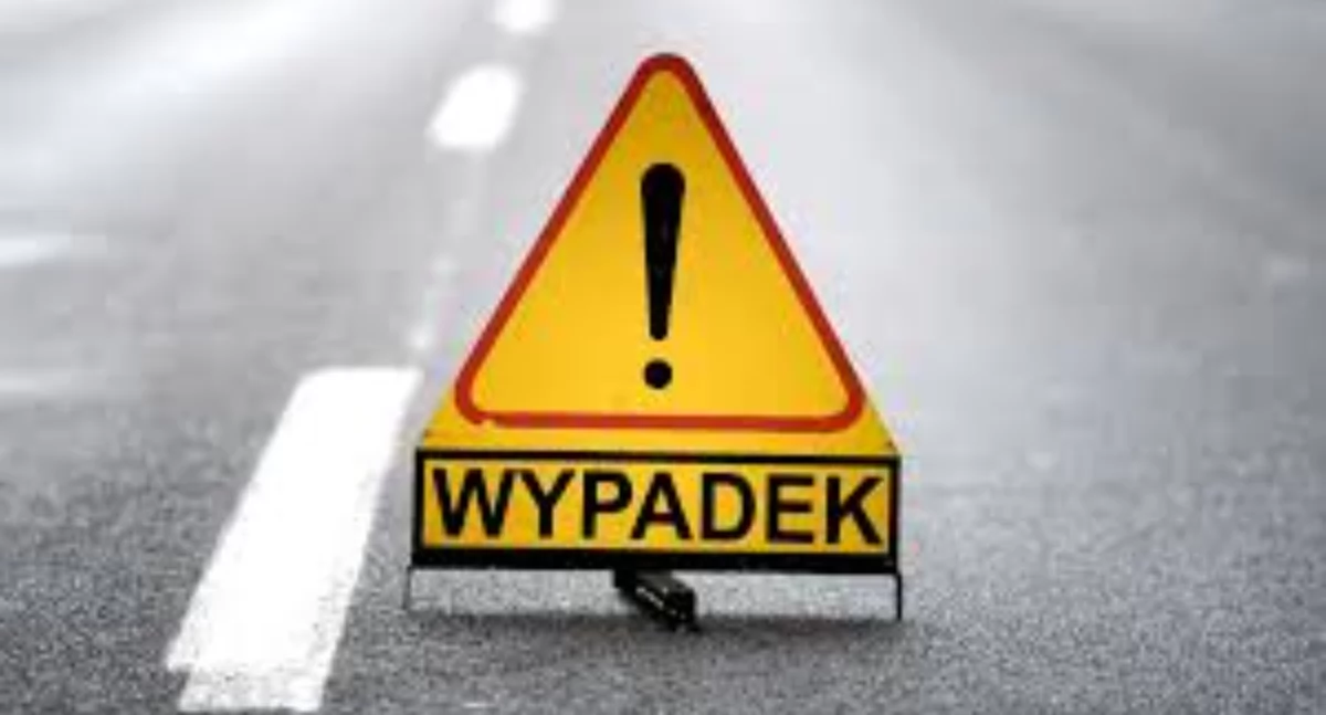 Wypadki drogowe, Zderzenie ciężarówki osobowym - zdjęcie, fotografia