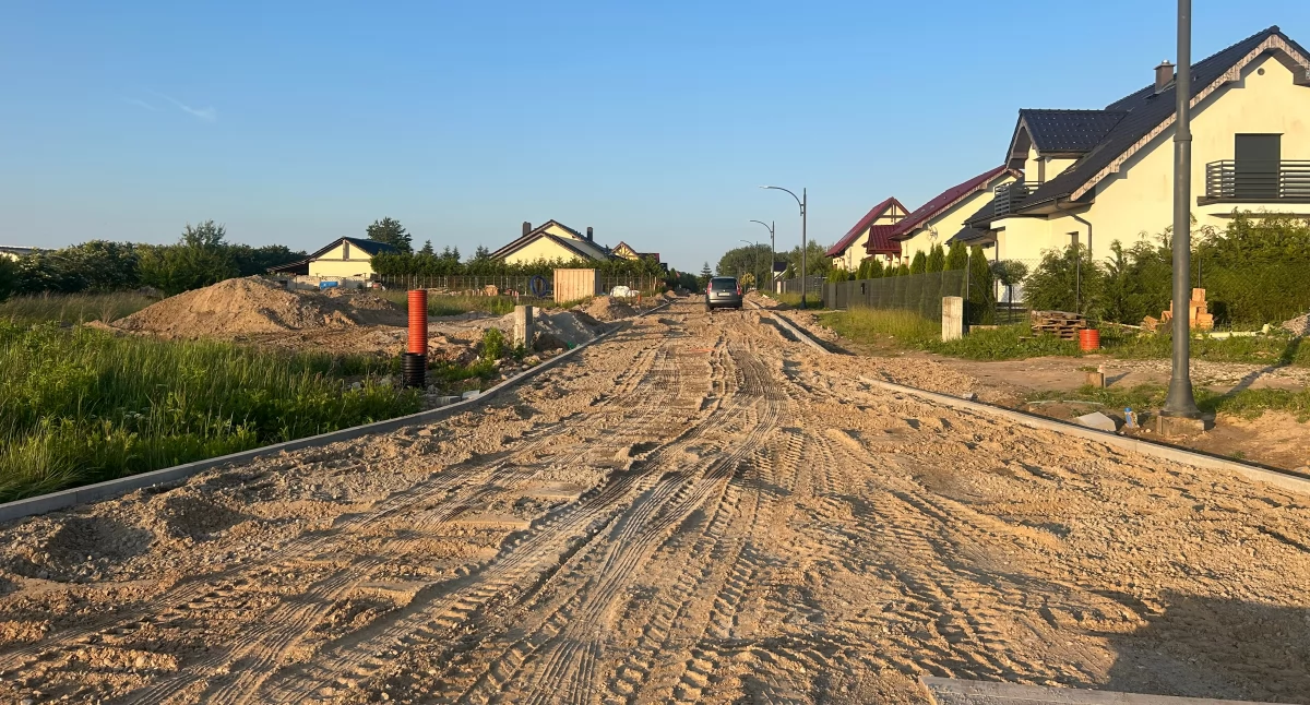 Inwestycje, przebudowa ulicy Wiosennej - zdjęcie, fotografia
