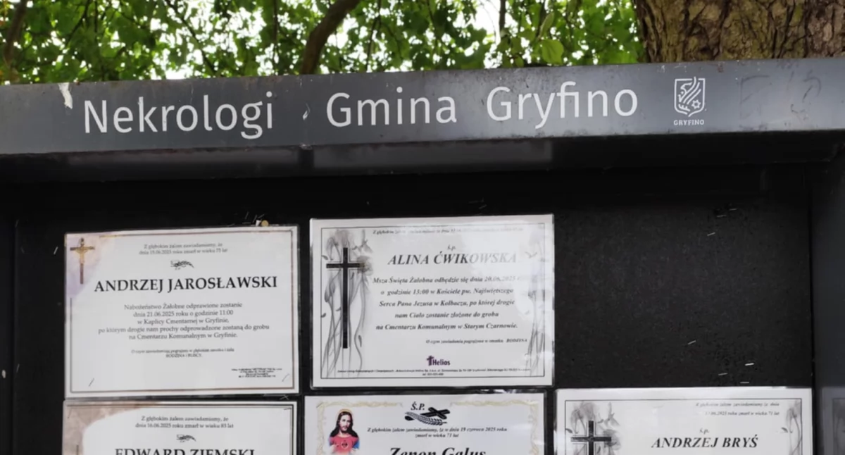 Odeszli, Zmarło trzech latków - zdjęcie, fotografia