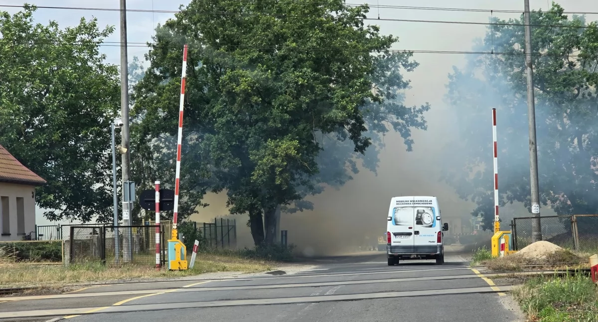 Straż pożarna, dymiło wczoraj Pniewie Straż pożarna wyjaśnia - zdjęcie, fotografia