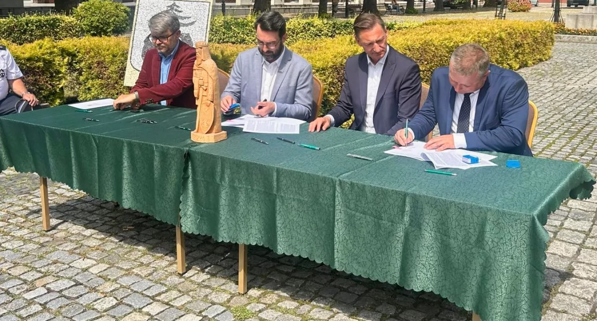 Inicjatywy społeczne, Granty sołeckie podpisane! - zdjęcie, fotografia