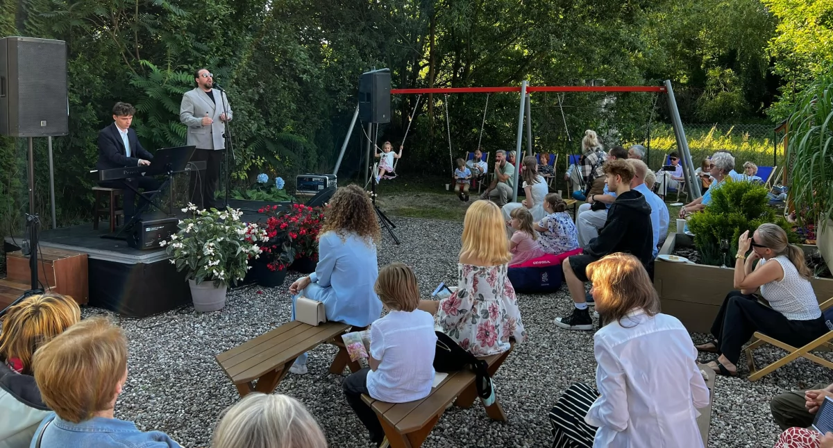 Koncerty muzyka, Spędzili wieczór muzyką klasyczną neapolitańską musicalową [GALERIA] - zdjęcie, fotografia