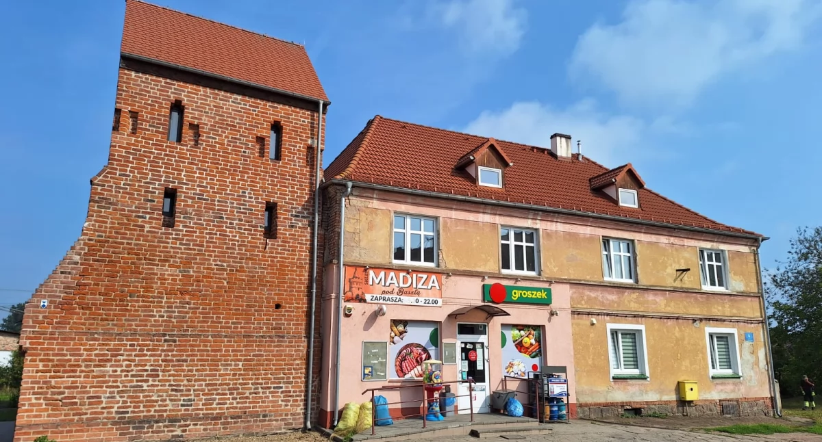 Samorządowcy, Dłużników wysokimi zaległościami czekają eksmisje windykacje należności - zdjęcie, fotografia