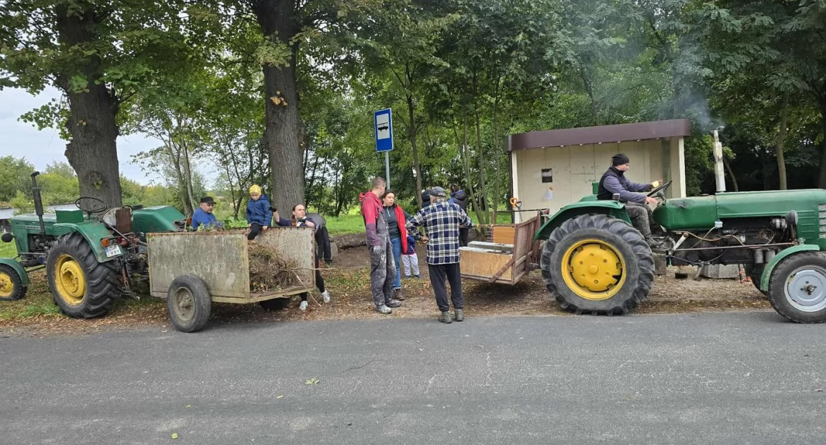 Inicjatywy społeczne, Wspólnie sprawili przystanek zmienił poznania! [GALERIA] - zdjęcie, fotografia