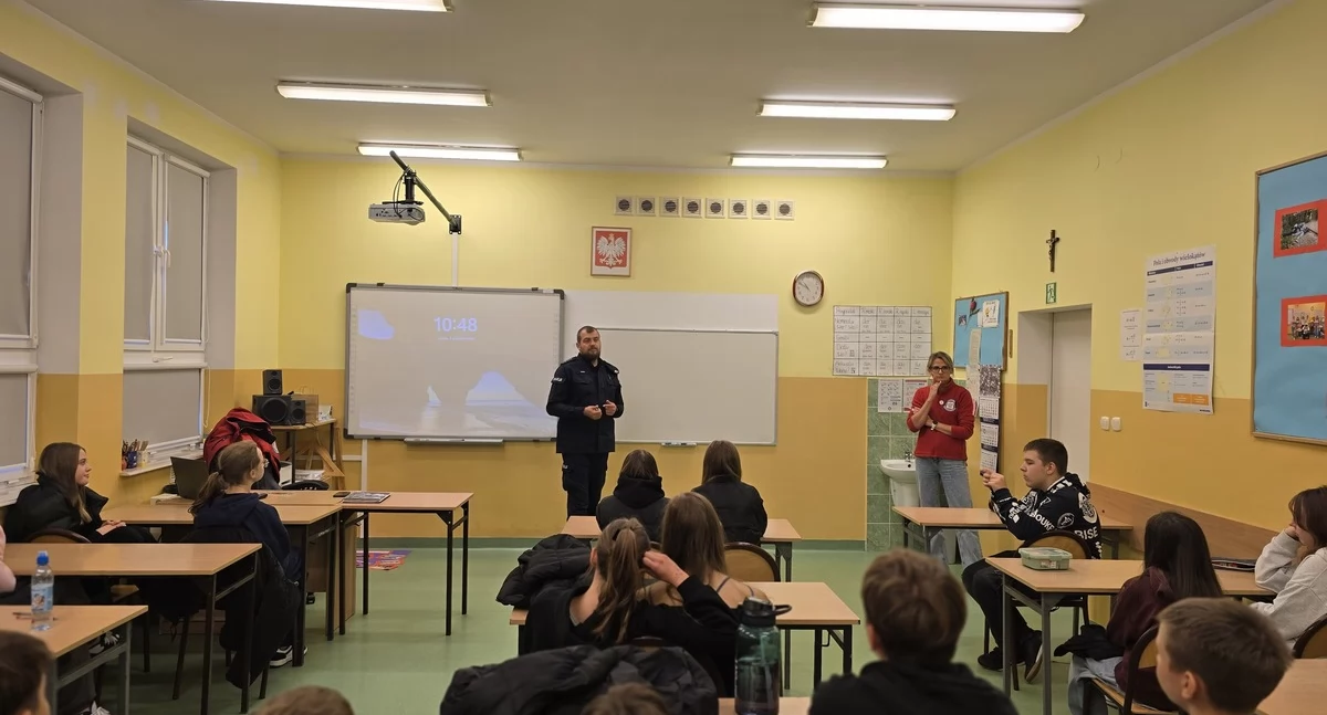 Info, internecie Dlaczego warto rozmawiać grozi - zdjęcie, fotografia
