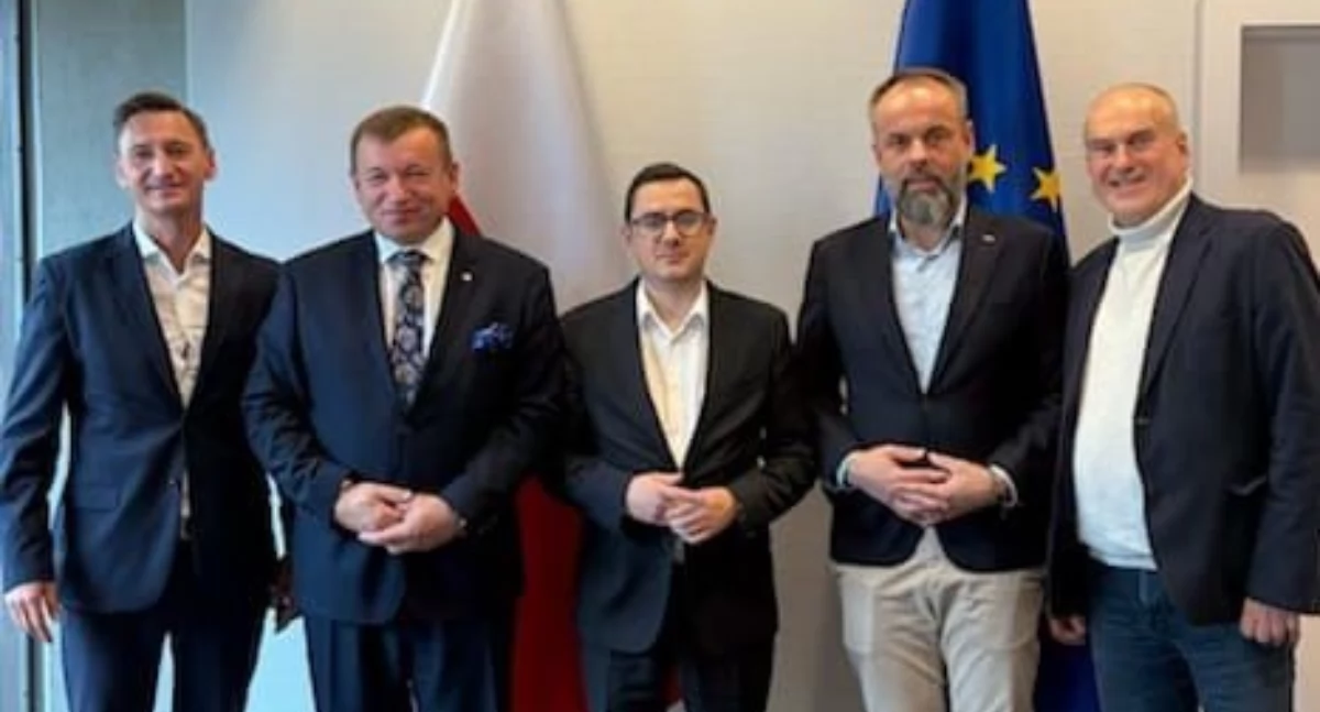 Samorządowcy, Burmistrz rozmawiał ministrem elektrowni gruntach - zdjęcie, fotografia