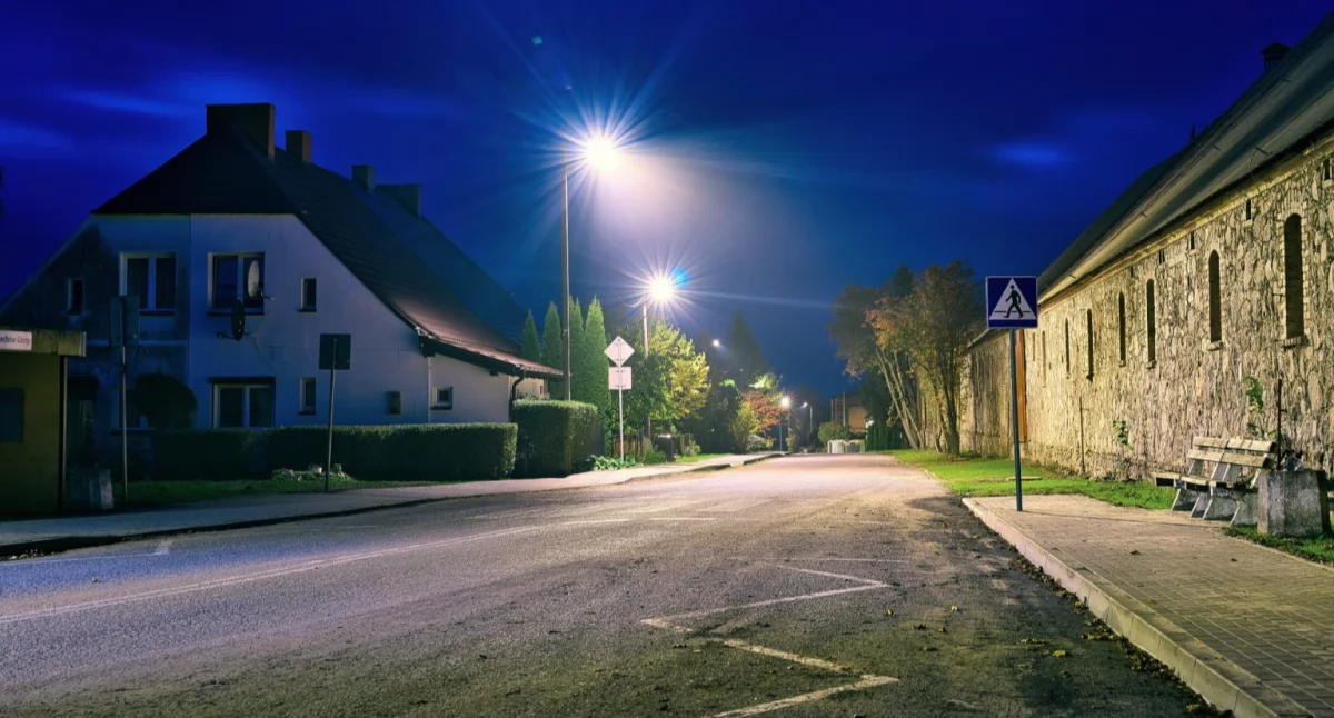 Inwestycje, Pięknie rozświetli swoją gminę - zdjęcie, fotografia