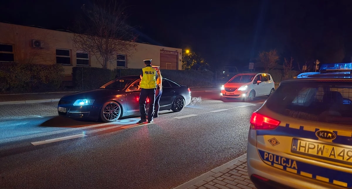 Policja - kryminalne, Kolejni nieodpowiedzialni kierowcy wyeliminowani ruchu Jeden posiadał narkotyki [GALERIA] - zdjęcie, fotografia