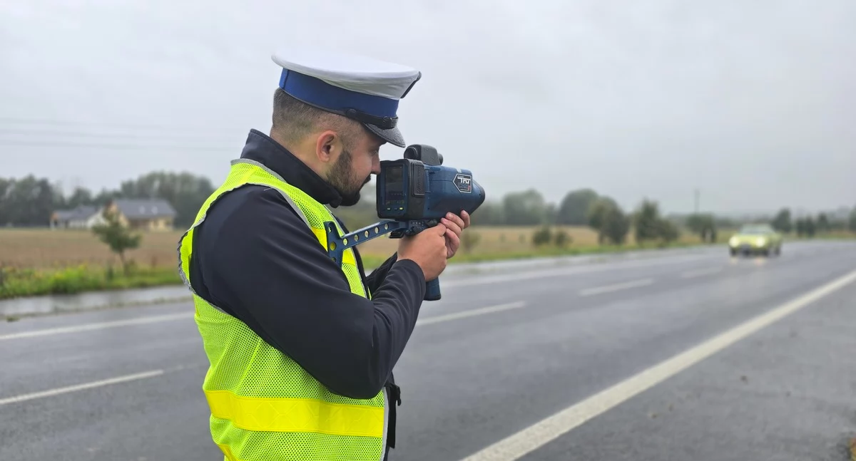 Policja - kryminalne, mandatu punktów karnych zatrzymane prawo jazdy - zdjęcie, fotografia