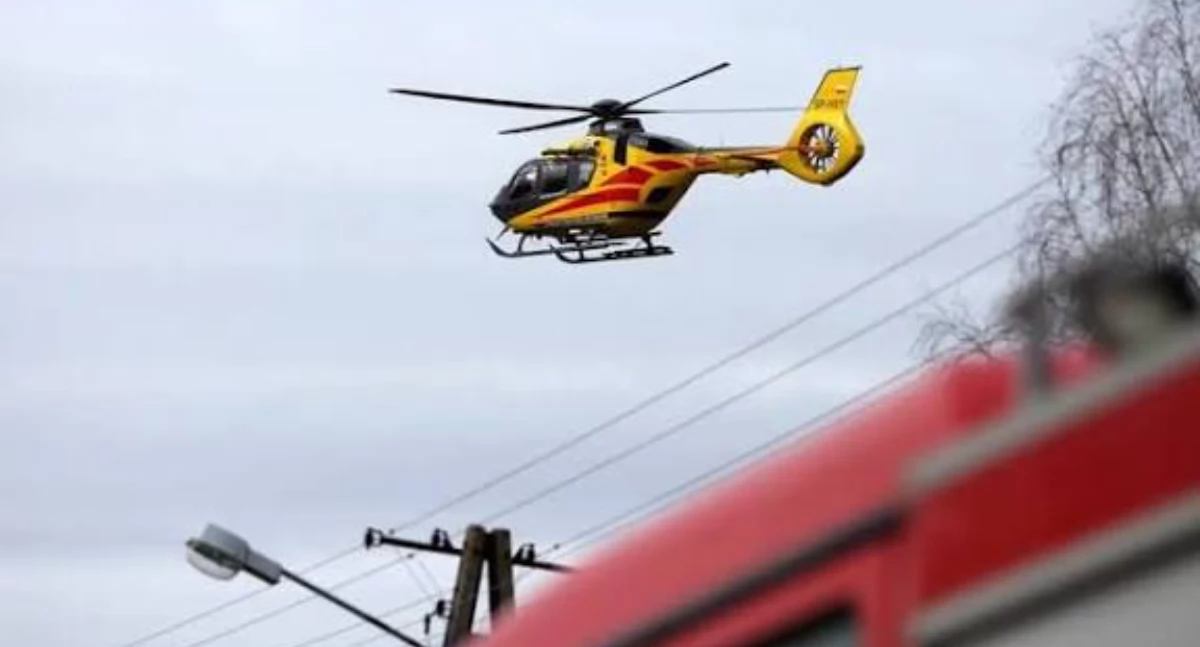 Wypadki drogowe, letni kierowca został zabrany przez helikopter - zdjęcie, fotografia