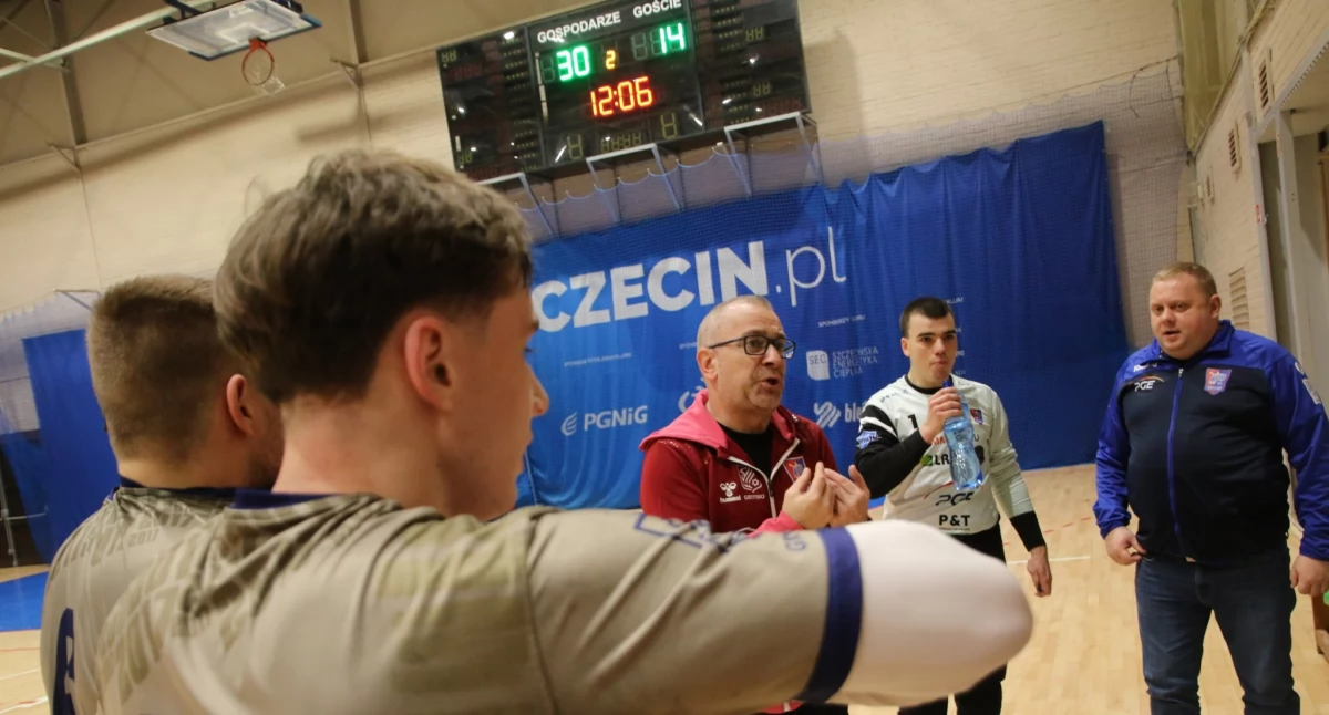 Piłka ręczna, wygranej ponieśli kolejne porażki - zdjęcie, fotografia