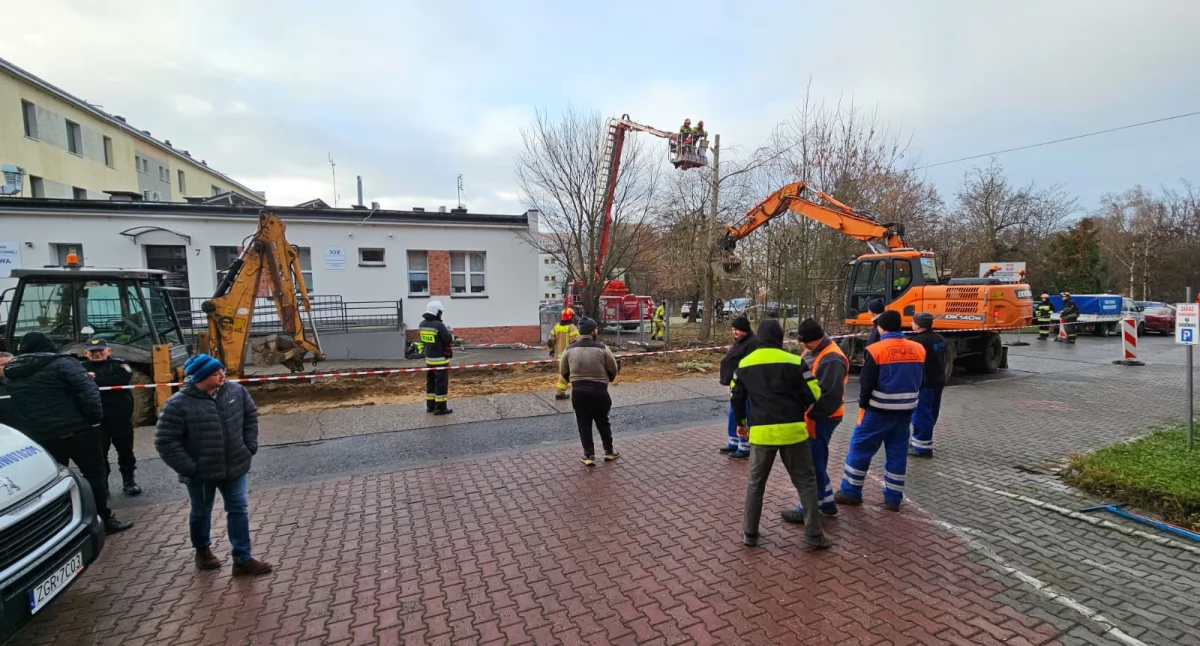 Inwestycje, Powiat zmodernizował ulicę szpitalu [GALERIA] - zdjęcie, fotografia