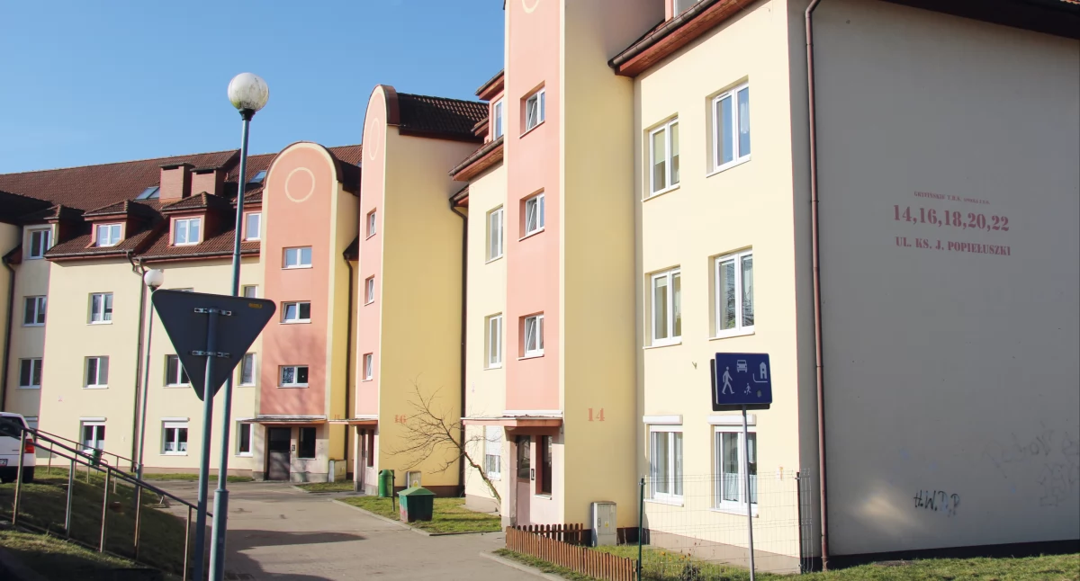 Interwencje, Kontrowersyjne parkowanie przed blokiem Popiełuszki [LIST] - zdjęcie, fotografia