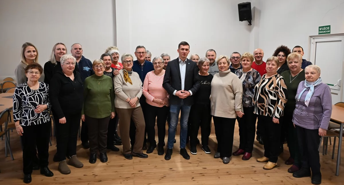 Seniorzy, Seniorzy droga nowych perspektyw - zdjęcie, fotografia