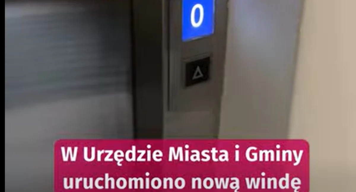 Info, Windą urzędu Gryfiński magistrat sporym udogodnieniem - zdjęcie, fotografia