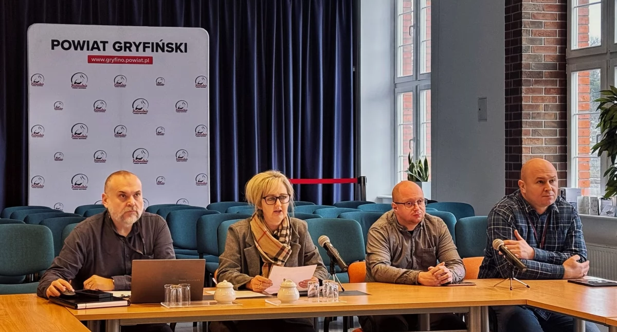 Interwencje, REDAKCJI Niech powiat mniej dyskutuje więcej działa! - zdjęcie, fotografia