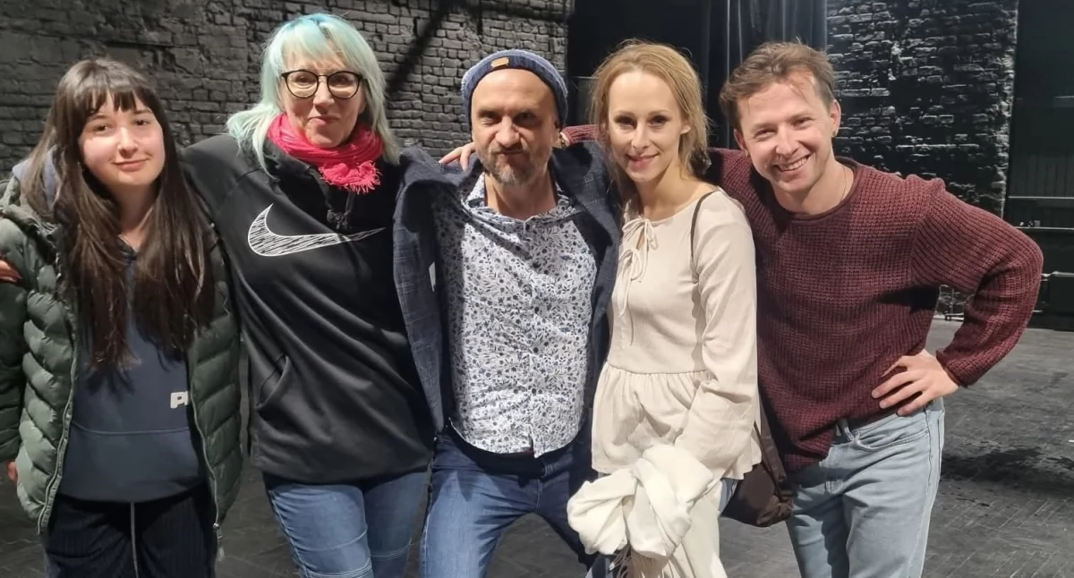 Teatr, Teatr Tańca trasie - zdjęcie, fotografia