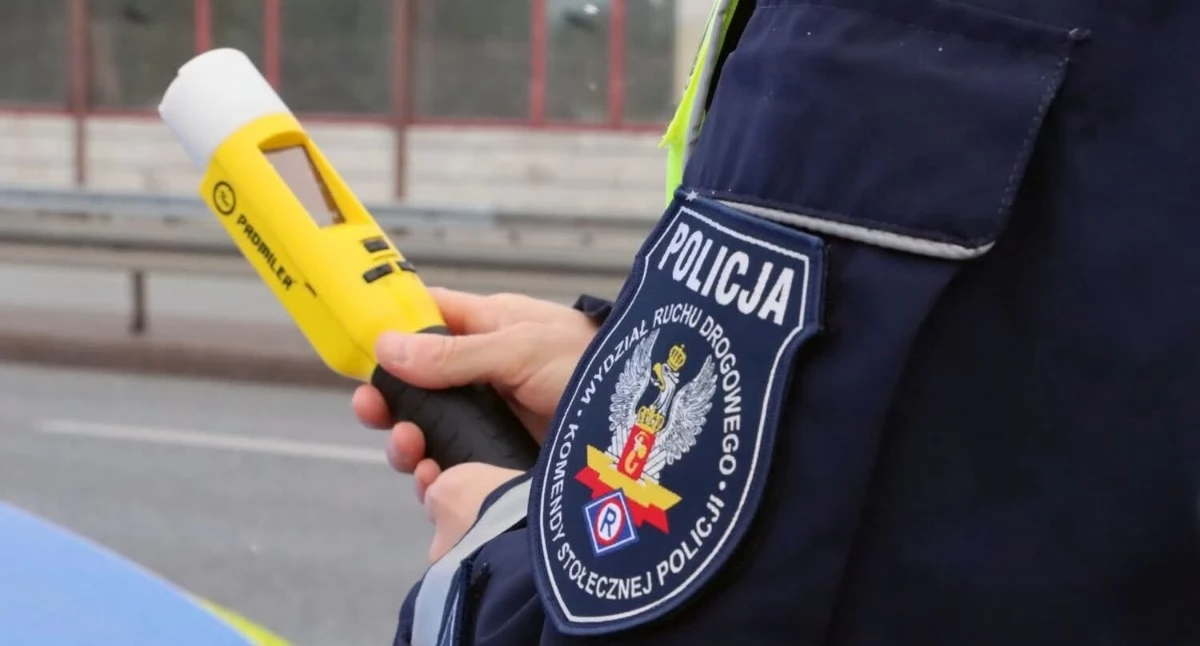 Policja - kryminalne, Policja zapowiada wzmożone kontrole drogowe podczas świąt - zdjęcie, fotografia